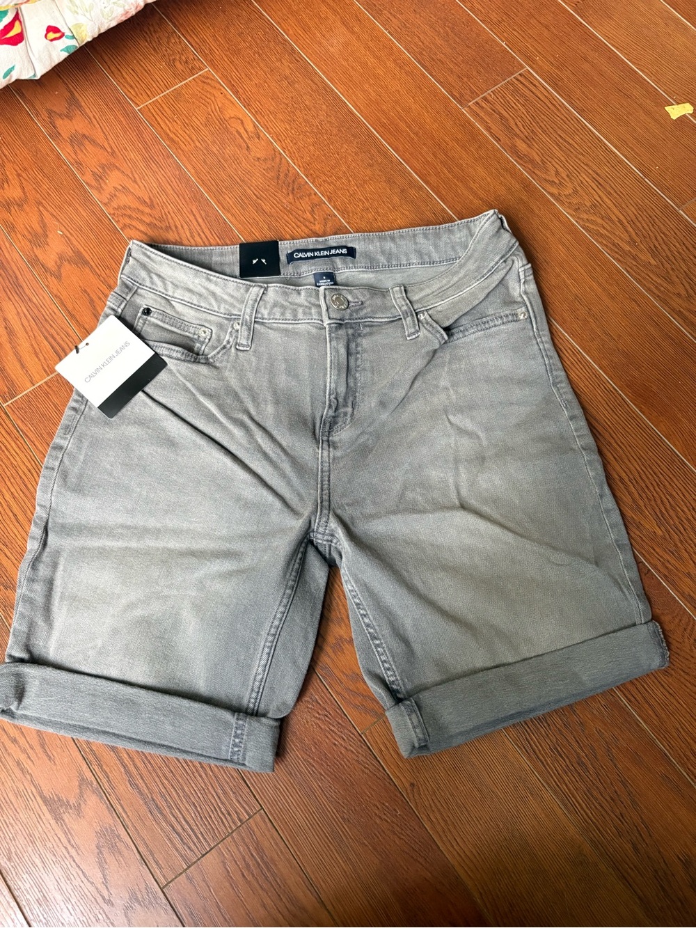 NWT Calvin Klein Jeans Grey Denim Bermuda City Shorts Cuffed Size 8